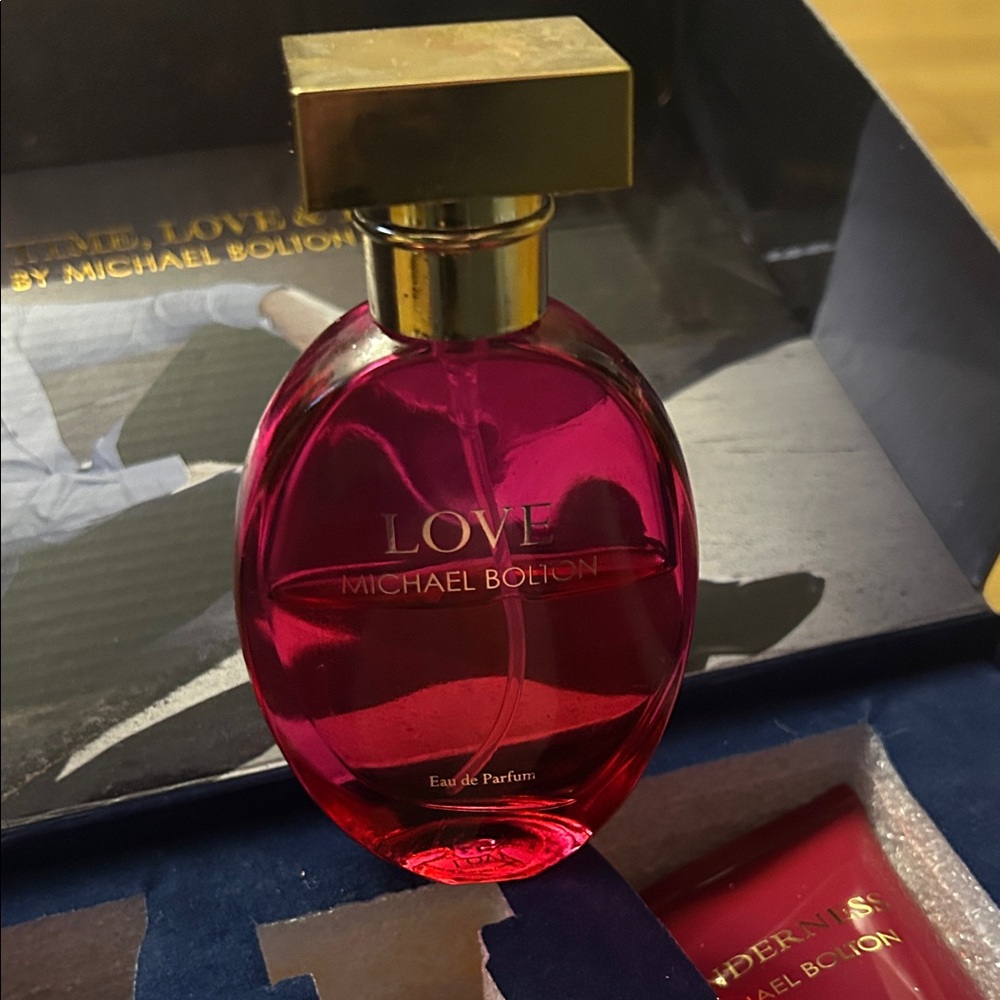 Love Women's Fragrance & Body Trio – Red Michael Bolton time life and tenderness - Picture 4 of 5